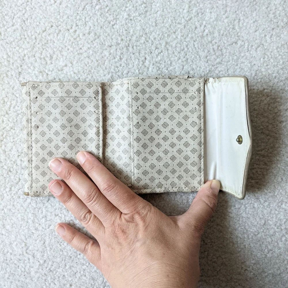 VTG beige print wallet